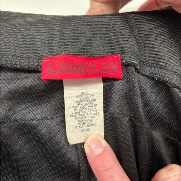 Black Lace Ruffle Shorts - Picture 3 of 3